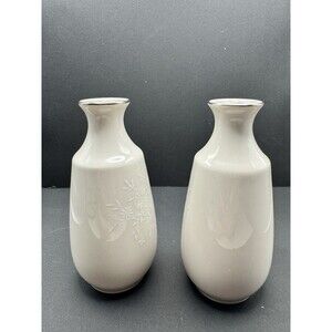 Vintage Chantilly Carico  Salt  & Pepper Shakers Ivory Floral Silver Trim Japan